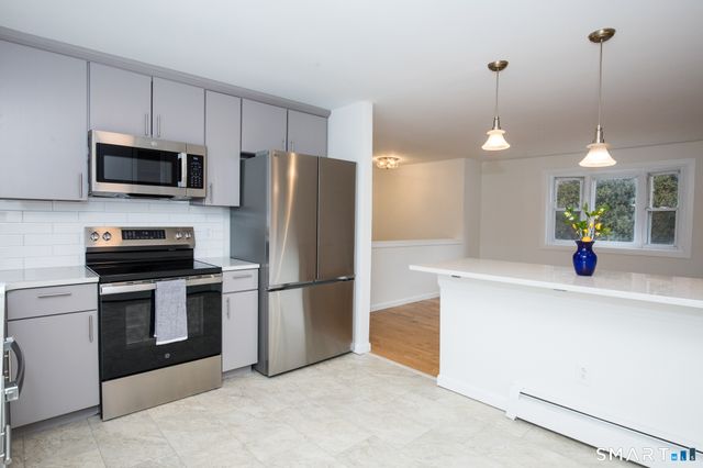 291 Cartpath Drive, Meriden, CT 06450