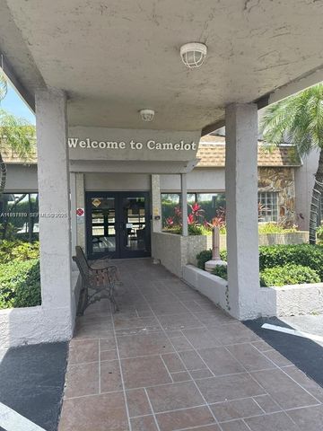 6720 Moonlit Dr, Delray Beach, FL 33446