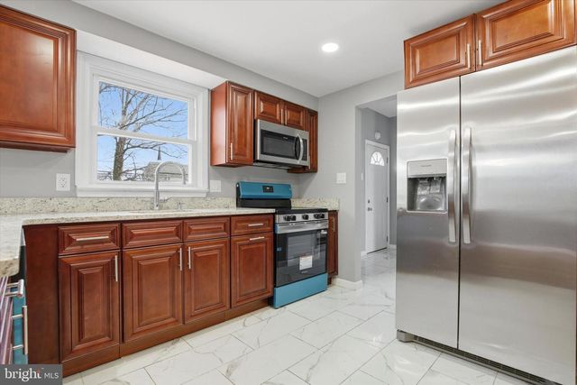 1061 YORK AVE, Lansdale, PA 19446