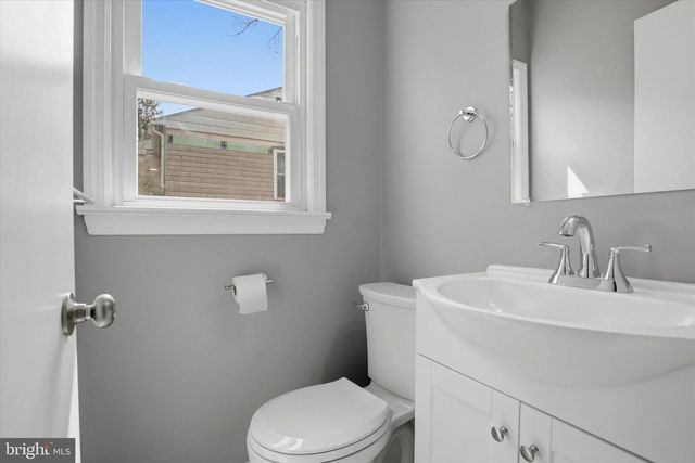 1061 YORK AVE, Lansdale, PA 19446