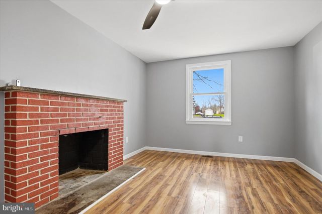 1061 YORK AVE, Lansdale, PA 19446