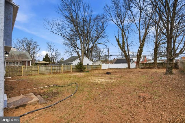 1061 YORK AVE, Lansdale, PA 19446