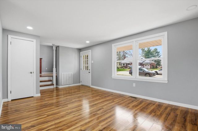 1061 YORK AVE, Lansdale, PA 19446