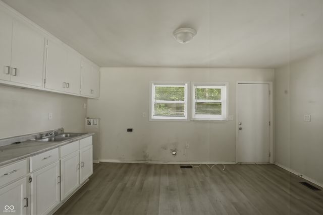 9508 Baker Court, Indianapolis, IN 46235