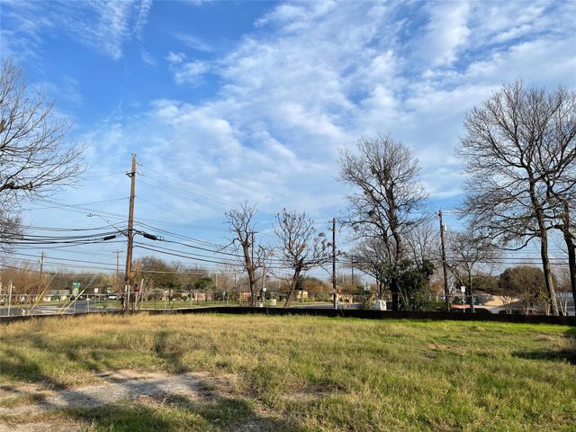 6011 Bolm RD, Austin, TX 78721