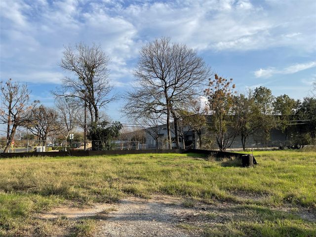 6011 Bolm RD, Austin, TX 78721