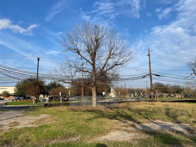 6011 Bolm RD, Austin, TX 78721