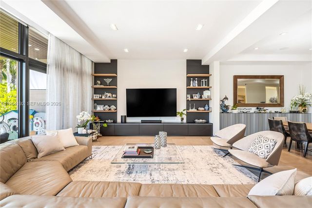 364 Golden Beach Dr, Golden Beach, FL 33160