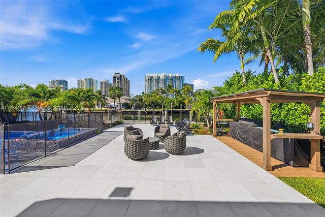 364 Golden Beach Dr, Golden Beach, FL 33160