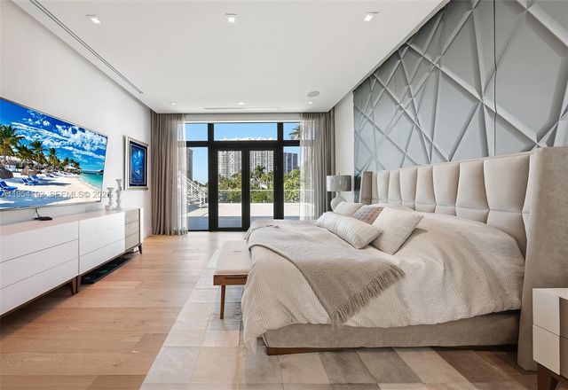 364 Golden Beach Dr, Golden Beach, FL 33160