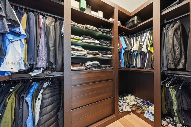 364 Golden Beach Dr, Golden Beach, FL 33160