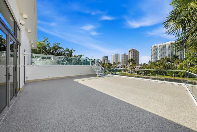 364 Golden Beach Dr, Golden Beach, FL 33160