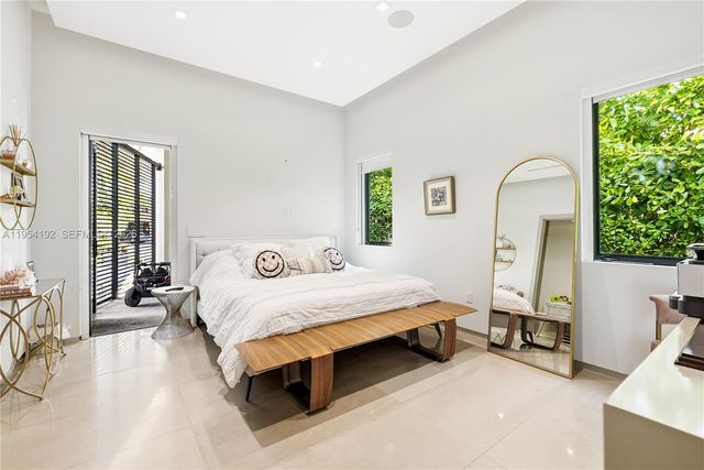 364 Golden Beach Dr, Golden Beach, FL 33160