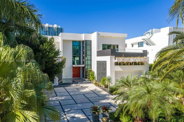 364 Golden Beach Dr, Golden Beach, FL 33160