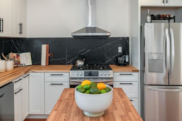 438 E Columbus Street, Columbus, OH 43206