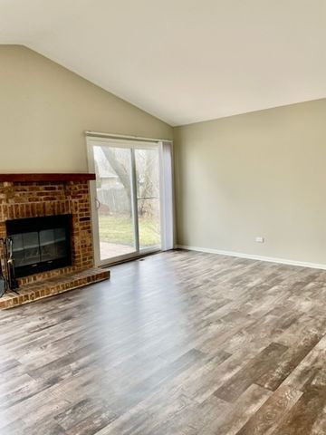 362 Amy Court, Naperville, IL 60565