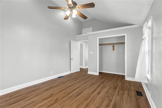 1124 S Haden Street, Independence, MO 64050