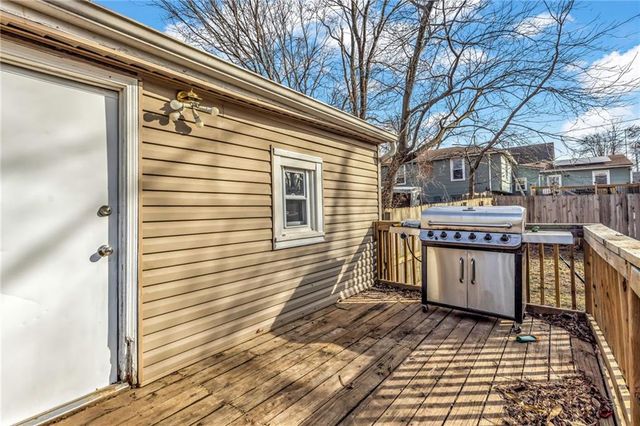 1124 S Haden Street, Independence, MO 64050