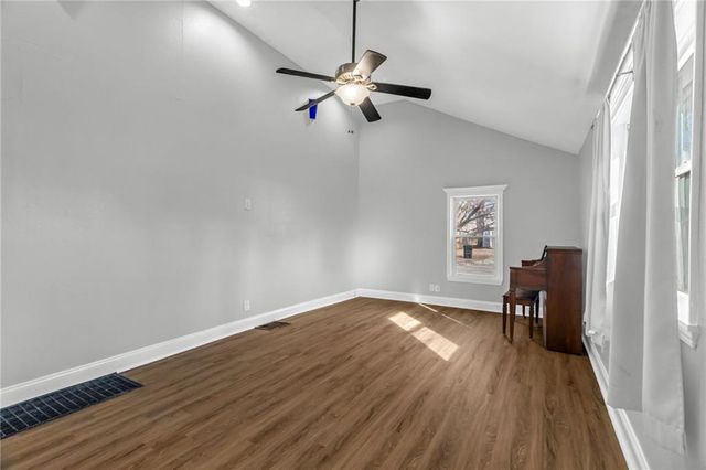 1124 S Haden Street, Independence, MO 64050