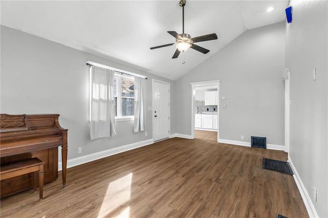 1124 S Haden Street, Independence, MO 64050