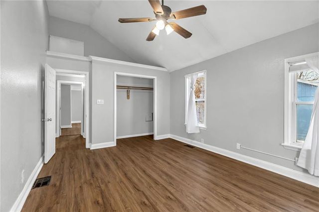 1124 S Haden Street, Independence, MO 64050