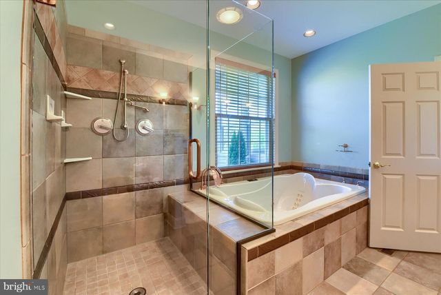 880 SAWGRASS, Mechanicsburg, PA 17050