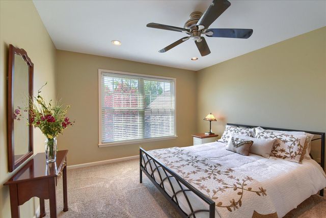 880 SAWGRASS, Mechanicsburg, PA 17050
