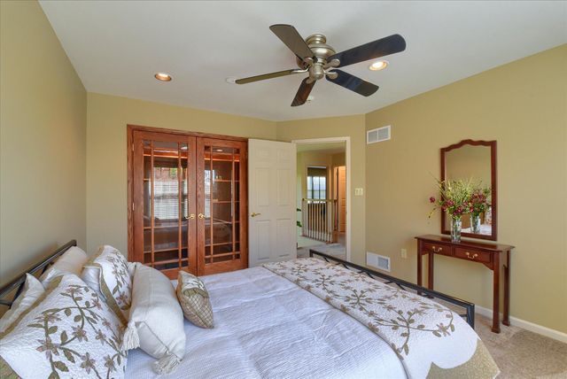 880 SAWGRASS, Mechanicsburg, PA 17050