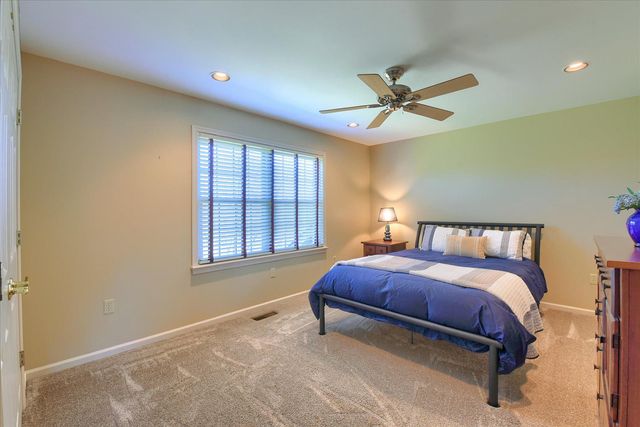 880 SAWGRASS, Mechanicsburg, PA 17050