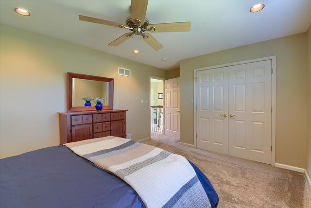 880 SAWGRASS, Mechanicsburg, PA 17050