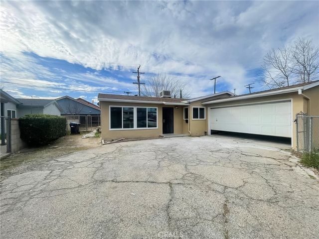 1560 W Avenue H10, Lancaster, CA 93534