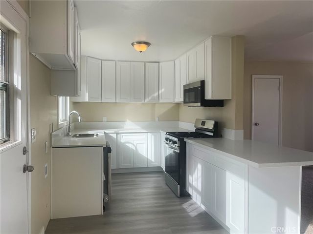 1560 W Avenue H10, Lancaster, CA 93534