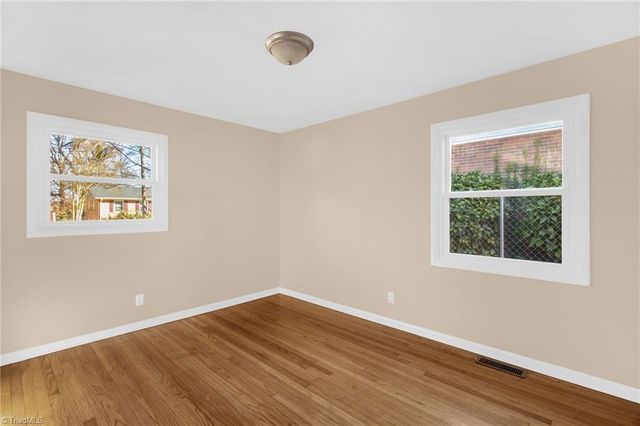 1884 Deborah Lane, Winston-salem, NC 27103