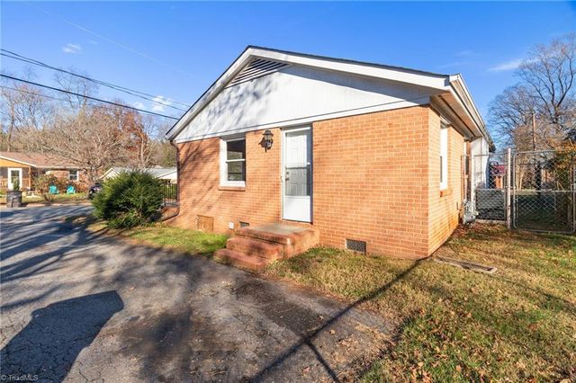 1884 Deborah Lane, Winston-salem, NC 27103