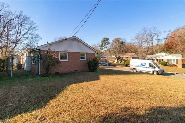 1884 Deborah Lane, Winston-salem, NC 27103