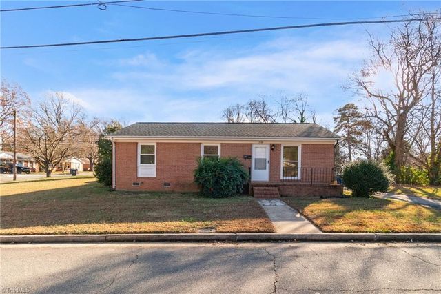 1884 Deborah Lane, Winston-salem, NC 27103