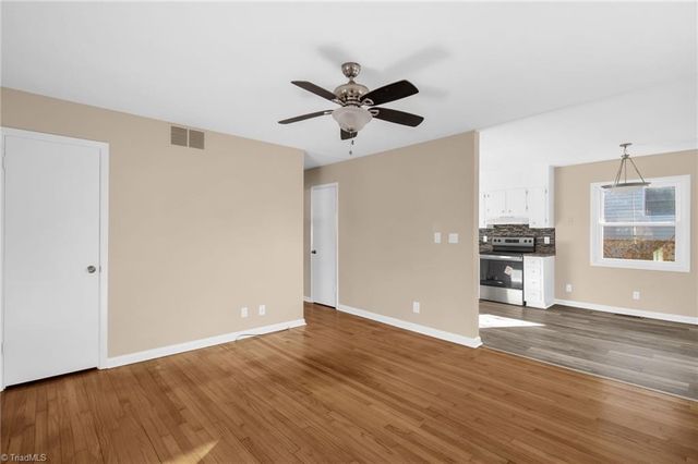 1884 Deborah Lane, Winston-salem, NC 27103