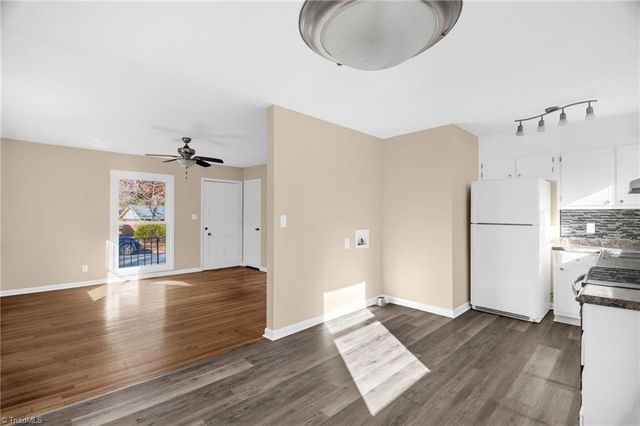 1884 Deborah Lane, Winston-salem, NC 27103