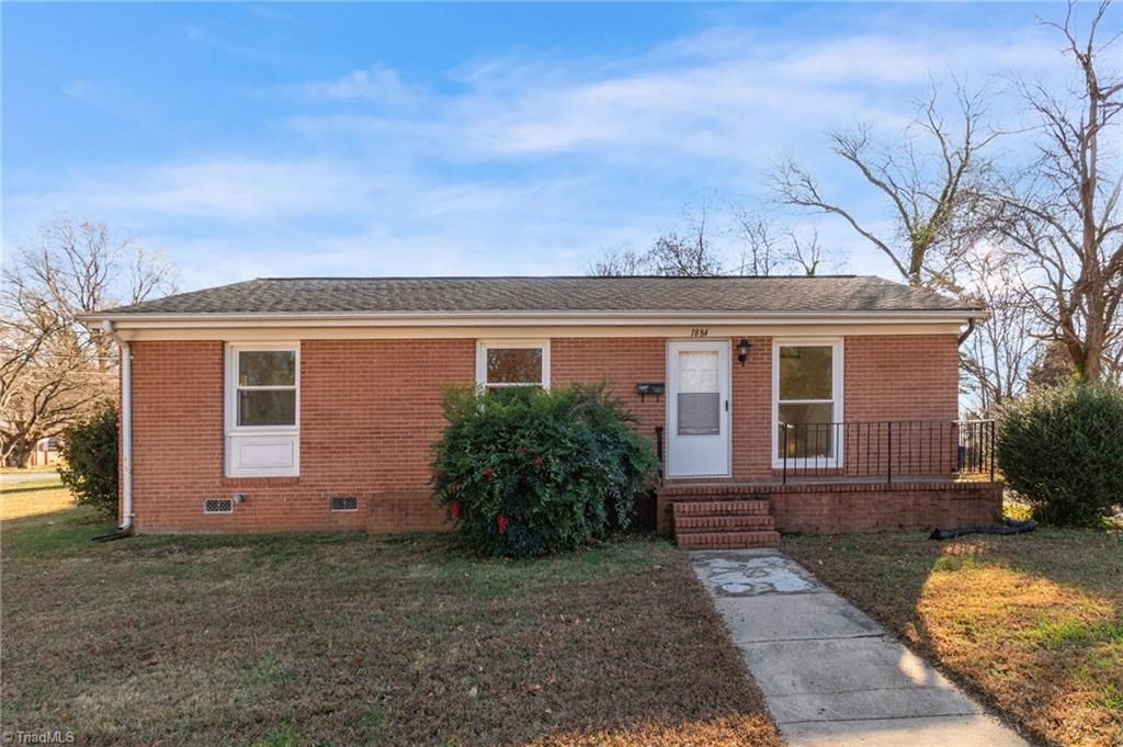 1884 Deborah Lane, Winston-salem, NC 27103