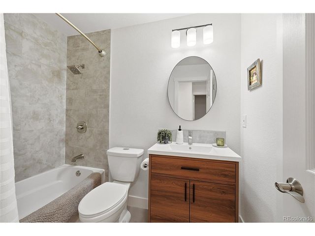 7206 S Pierson St, Littleton, CO 80127