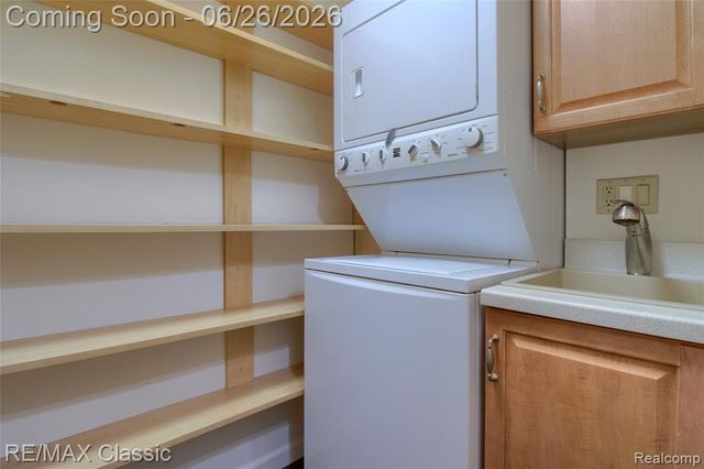 6957 Carriage Hills Drive, Canton, MI 48187