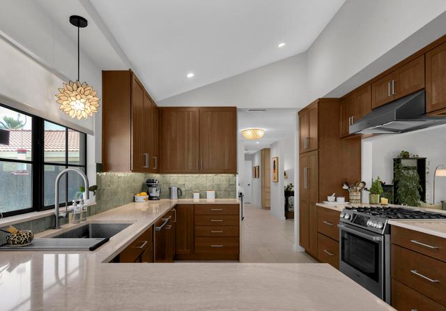 72935 Deer Grass Drive, Palm Desert, CA 92260