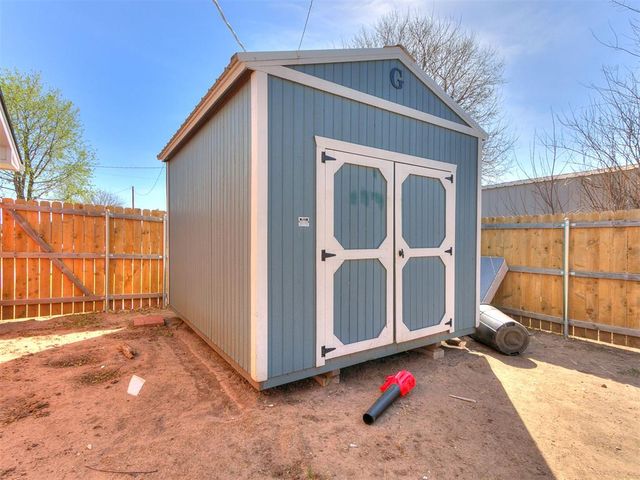 121 W Fourth Street, Union City, OK 73090