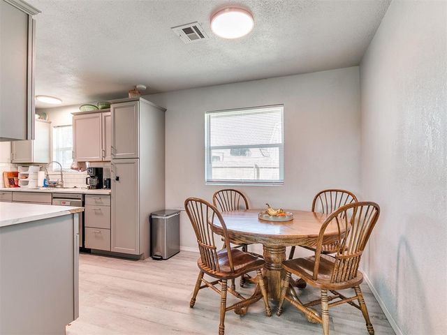 121 W Fourth Street, Union City, OK 73090