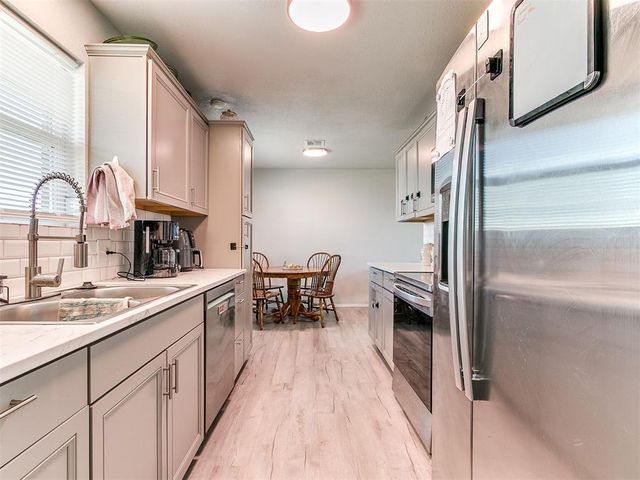 121 W Fourth Street, Union City, OK 73090