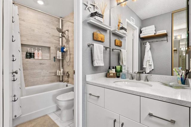 3580 Seahorn Circle, San Diego, CA 92130