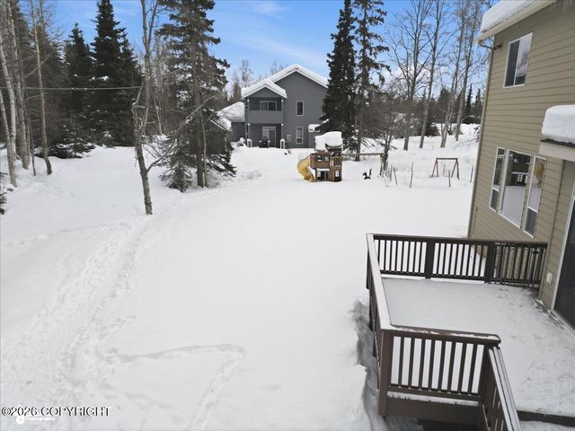 8711 Estates Circle, Anchorage, AK 99507