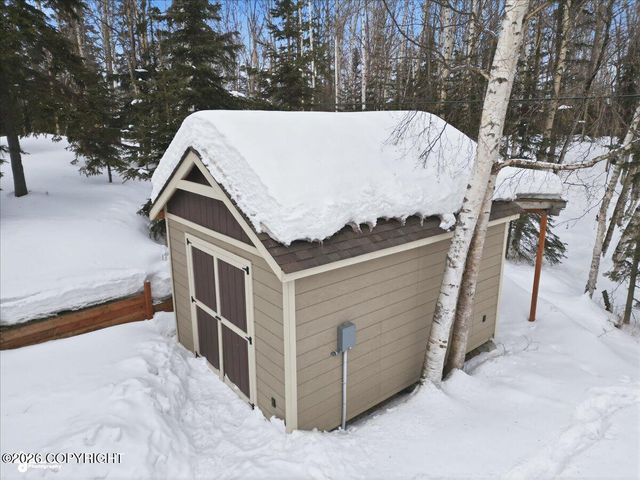 8711 Estates Circle, Anchorage, AK 99507