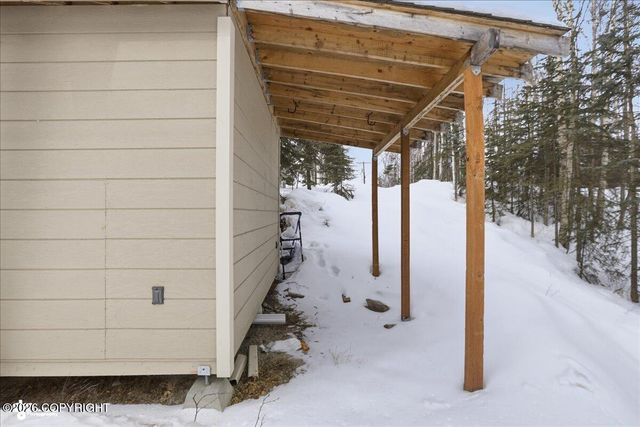 8711 Estates Circle, Anchorage, AK 99507