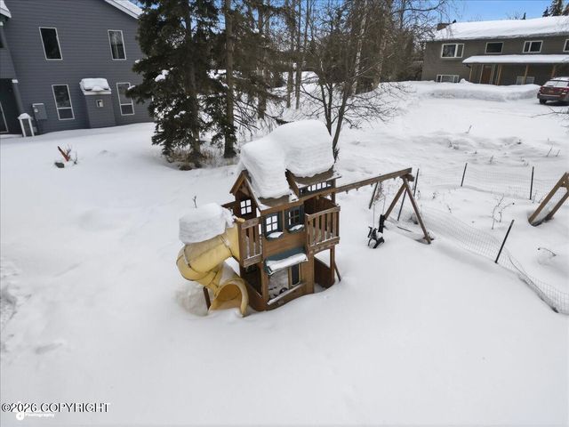 8711 Estates Circle, Anchorage, AK 99507